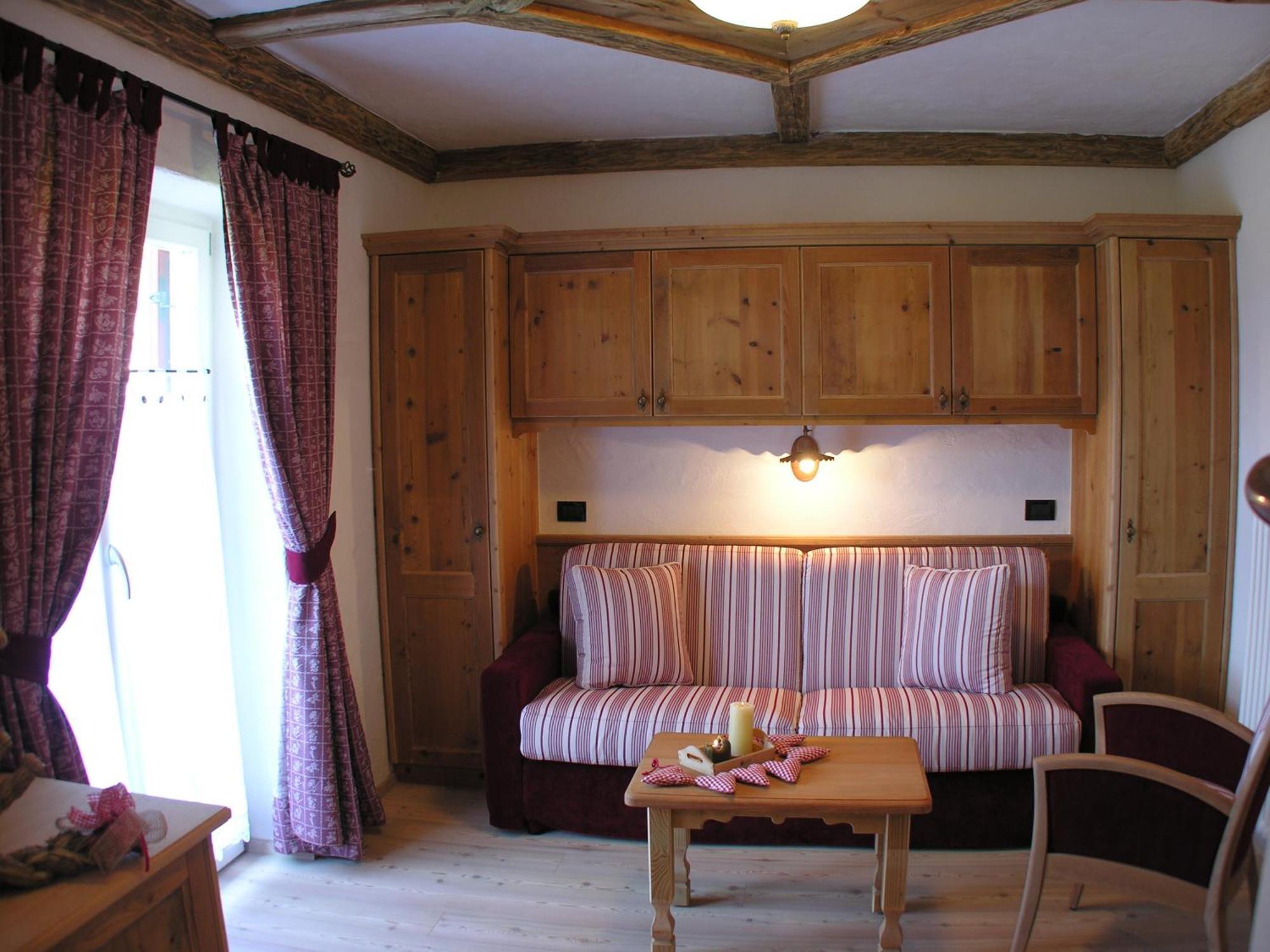 Nature Wellness Hotel Renato Vigo di Fassa Rum bild
