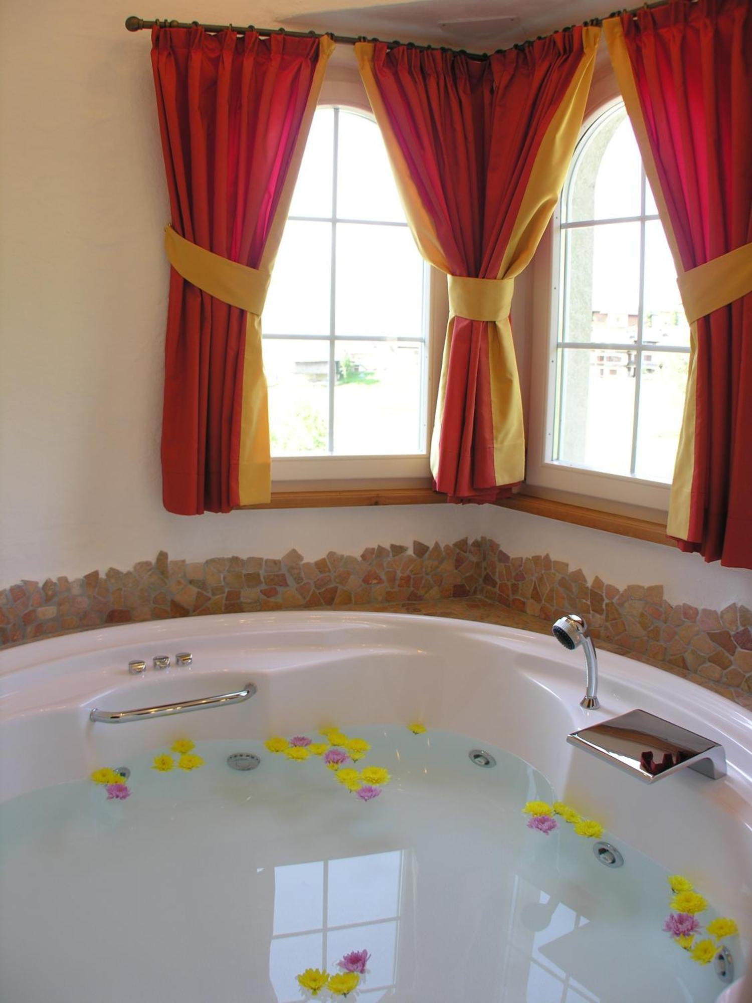 Nature Wellness Hotel Renato Vigo di Fassa Rum bild